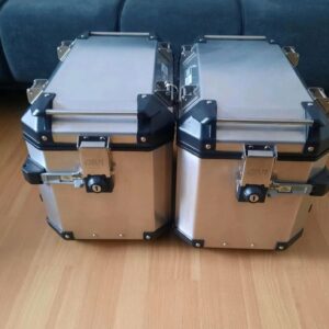 GIVI TREKKER OUTBACK SIDE CASES
