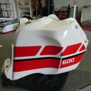 Yamaha XJ 600 fuel tank